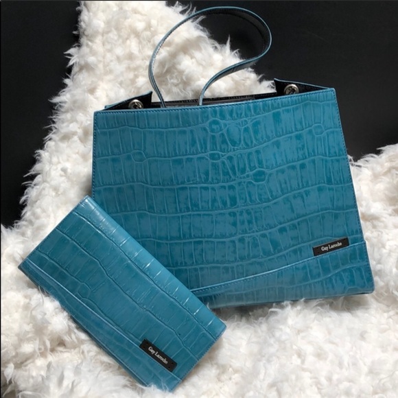 Guy Laroche Turquoise handbag w/ matching wallet - Picture 4 of 4